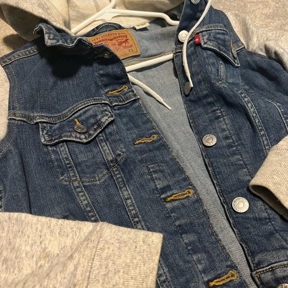 Levi Jean jacket with hood - Picture 3 of 3